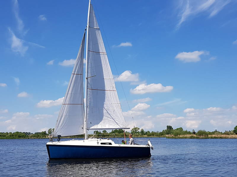 gebruik Gevaar Aan het water Boot huren | Zeiljacht huren | Sloep huren | FrieslandZeilen in Sneek